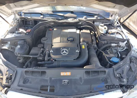 2012 Mercedes-Benz C 250 из США, поврежденный, VIN WDDGJ4HB8CF754019